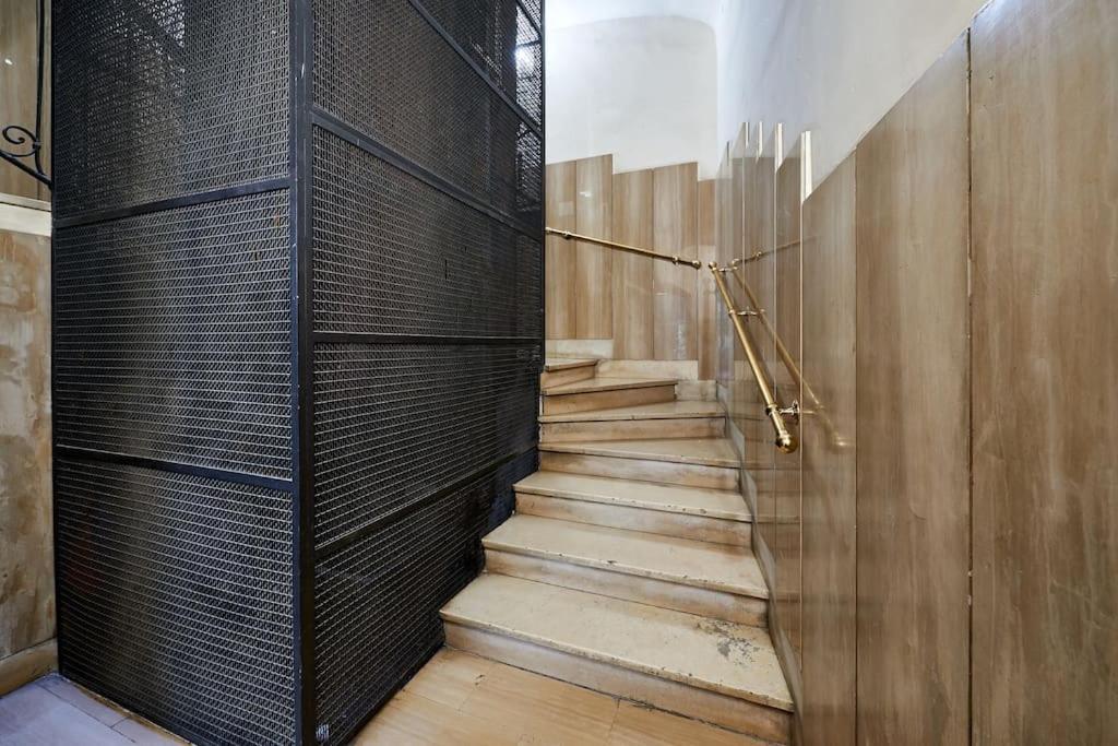 Irex - Cavour Private Apartment Rome Buitenkant foto